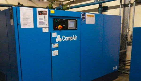 三台无油螺杆压缩机